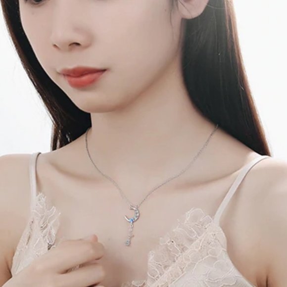 NEW 925 Sterling Silver Diamond Moon Drop Necklace - Picture 2 of 2